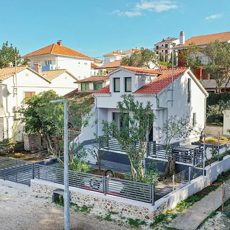 Gorgeous In Okrug Gornji With Wifi * Trogir