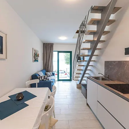 Gorgeous In Okrug Gornji With Wifi * Trogir