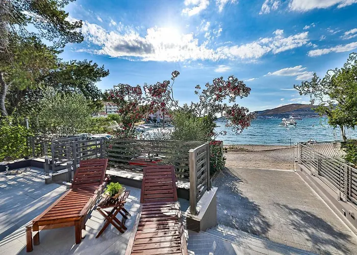 Gorgeous In Okrug Gornji With Wifi Nyaraló Trogir