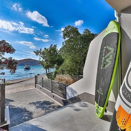 Gorgeous In Okrug Gornji With Wifi Ferienhaus