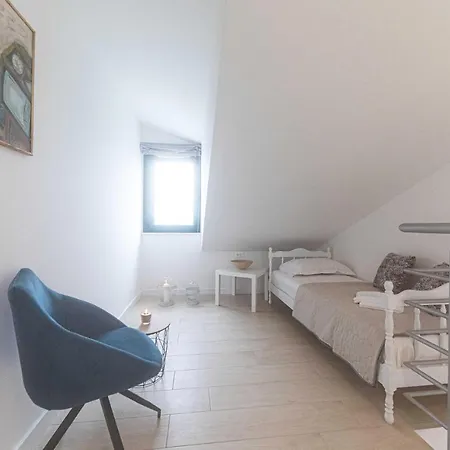 Tatil Evi 2 Bedroom Front In Okrug Gornji