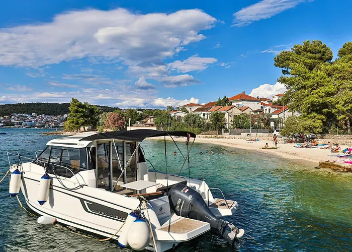Gorgeous In Okrug Gornji With Wifi * Trogir